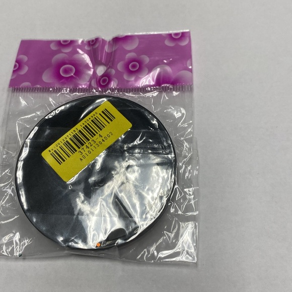 Nail Studs in Wheel - Picture 2 of 3